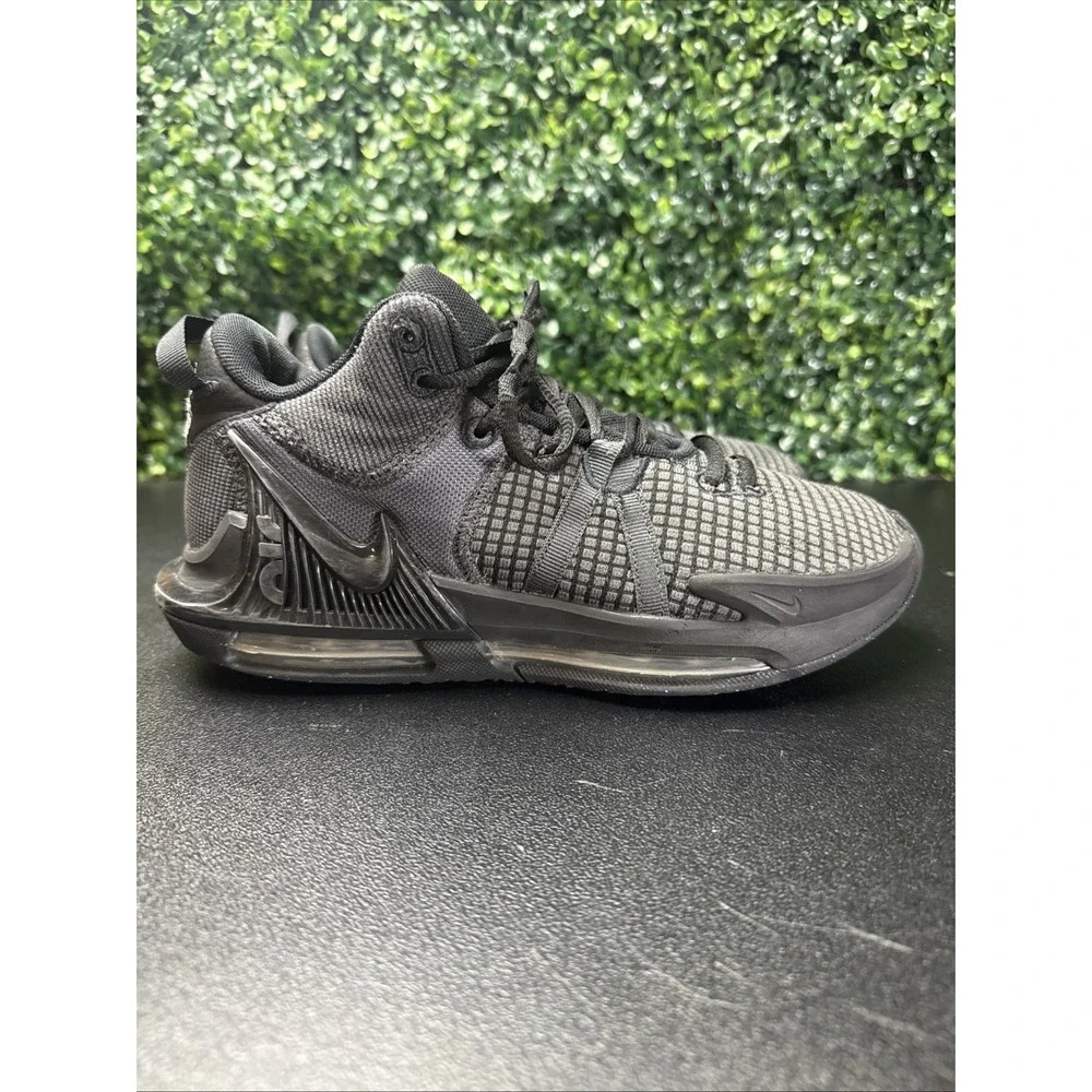 Nike LeBron Witness 7 Shoes Men's Size 7 